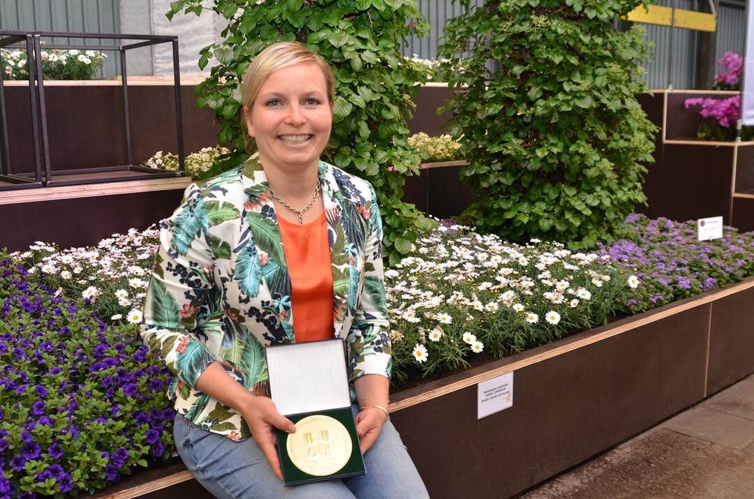 Eine Groe Goldmedaille der DBG ging ebenfalls an die Grtnerei Kathrin Nbel aus Remseck fr ihr sehr gutes Beet- und Balkonpflanzensortiment in auergewhnlicher Qualitt. 