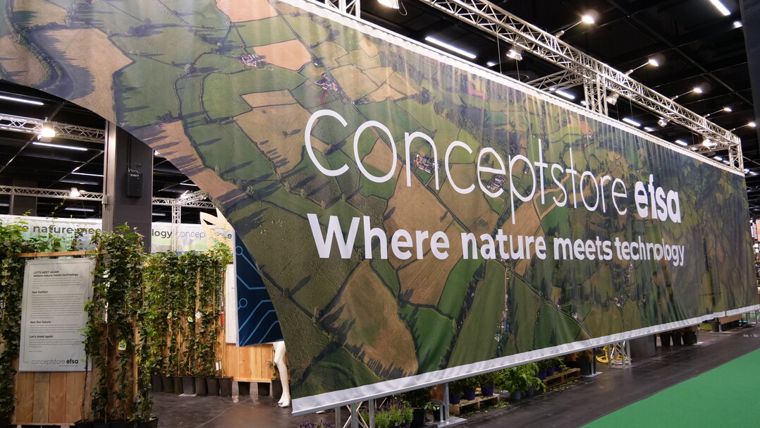 Die efsa, die European Floral and Lifestyle Product Suppliers Association, hatte auch auf dieser spoga+gafa einen Concept-Store aufgebaut. Im Mittelpunkt standen die beiden Trends Natur und Technologie, daraus entstand das Thema Where nature meets technology.