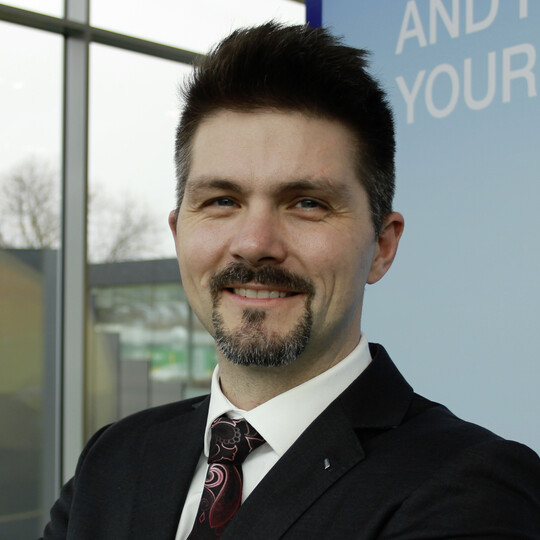  Jens Wollmann, Department Head Dachser DIY Logistics: In Zeiten wie diesen, wo Produktionsund Transportressourcen rar sind, sind 
Planung und Planungssicherheit fr alle 
Beteiligten das A und O, um Lieferketten 
so stabil wie mglich gestalten zu knnen. 