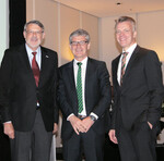 links nach rechts: Martin Fuchs, Aufsichtsratsvorsitzender / Franz Josef Isensee, Vorstand / Peter Pohl, Vorstand