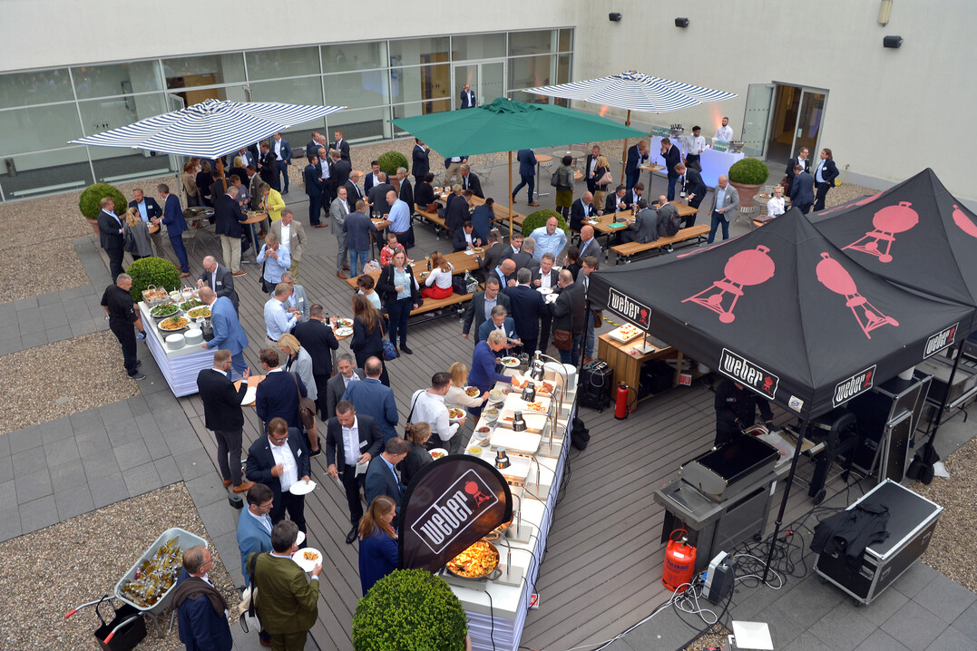 Networking und Genuss auf hchstem Niveau verspricht der BHB im Anschluss an den GardenSummit und ldt BBQ ins zum Atrium des Congress-Centrum Nord der Koelnmesse.